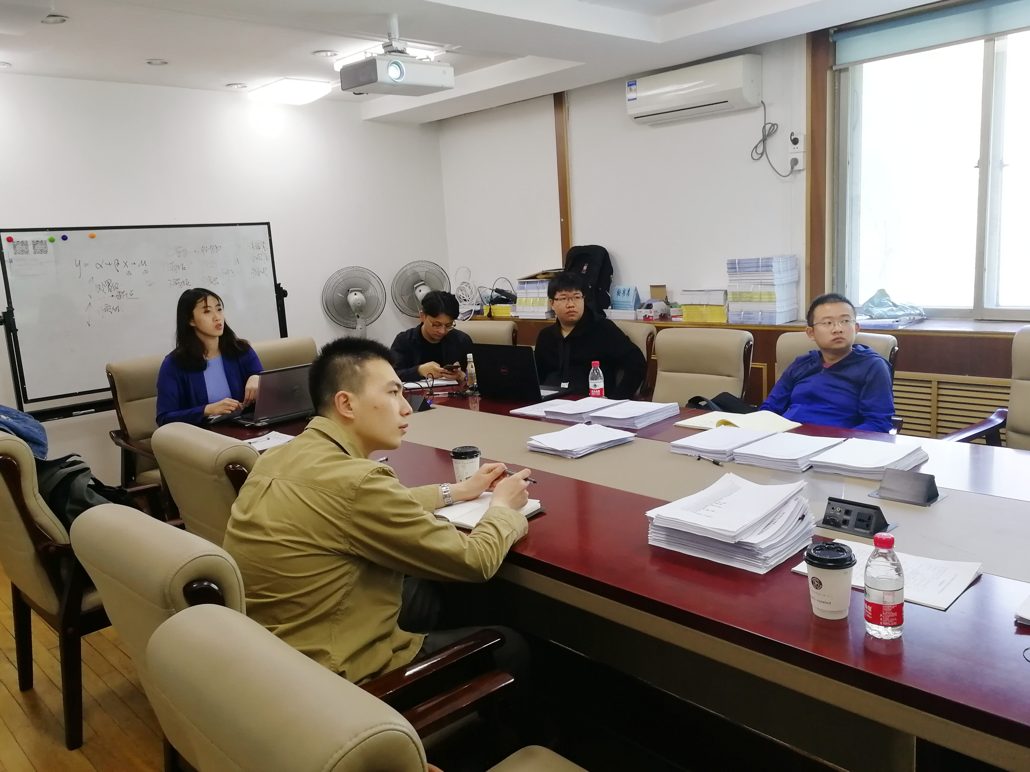 365英国上市官网博士生沙龙2019-04（总第4期）简报图片.jpg